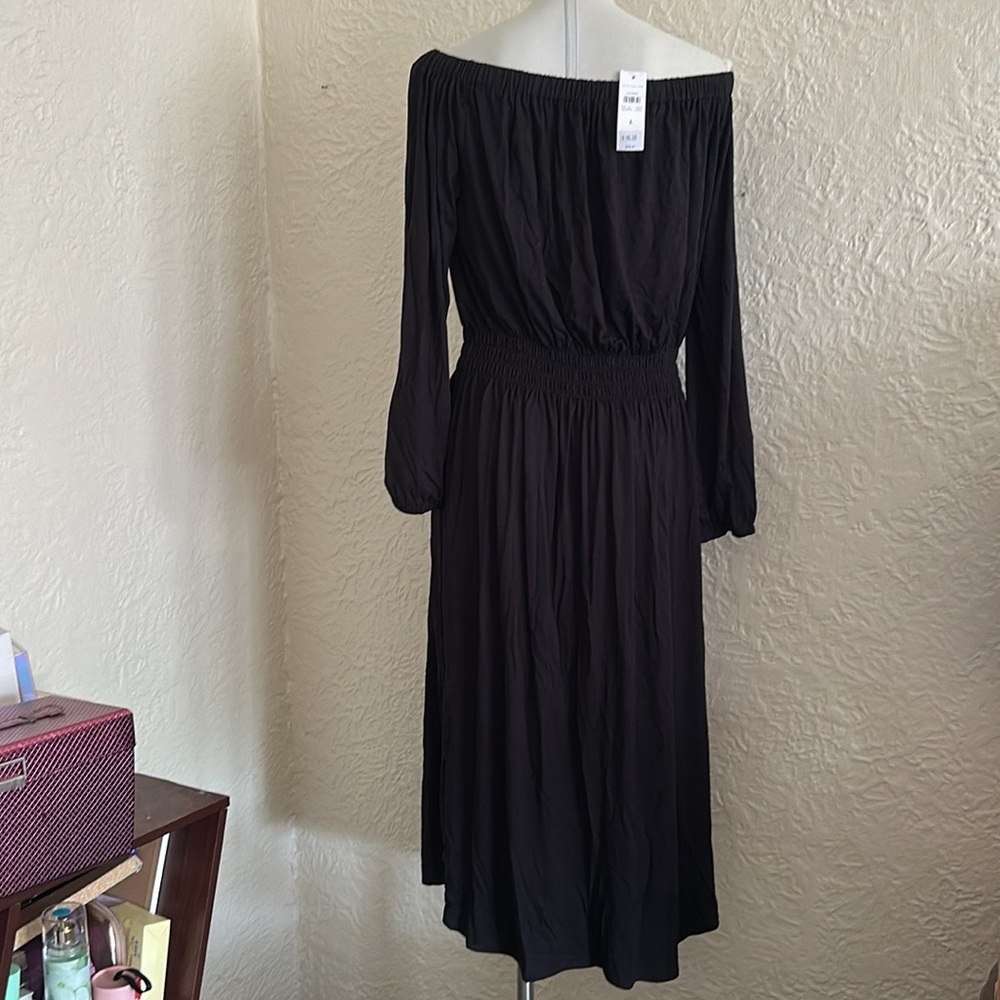 Ann Taylor Black Off the Shoulders Smocked Jersey Dress Large NWT - Picture 4 of 8
